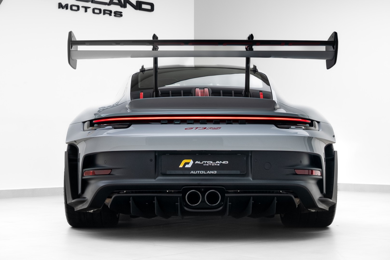 2024 PORSCHE 911 GT3 RS WEISSACH┃GCC┃5 YRS WARRANTY┃CARBON CERAMIC BRAKES┃SUSPENSION LIFTER┃ HIGH SPEC